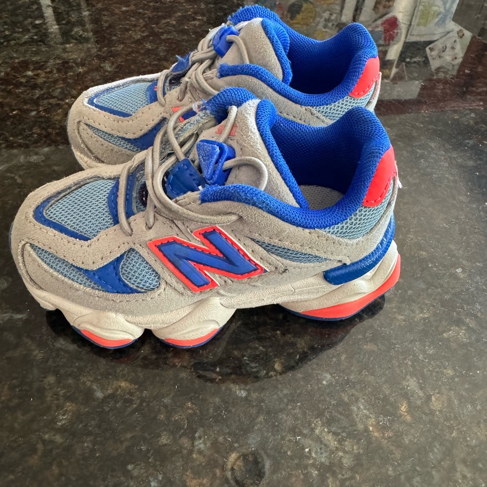 New Balance 9060